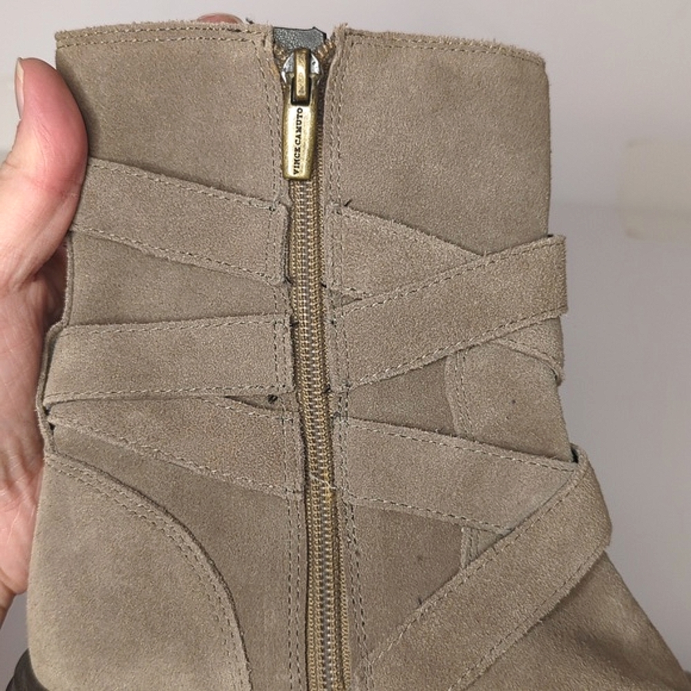 Vince Camuto Tan Suede Combat Moto Boots - Women's Size 8 Buckle Strap Grunge - Picture 9 of 13